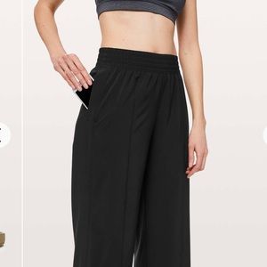 Lululemon Wanderer Wide Leg Pant (Black)